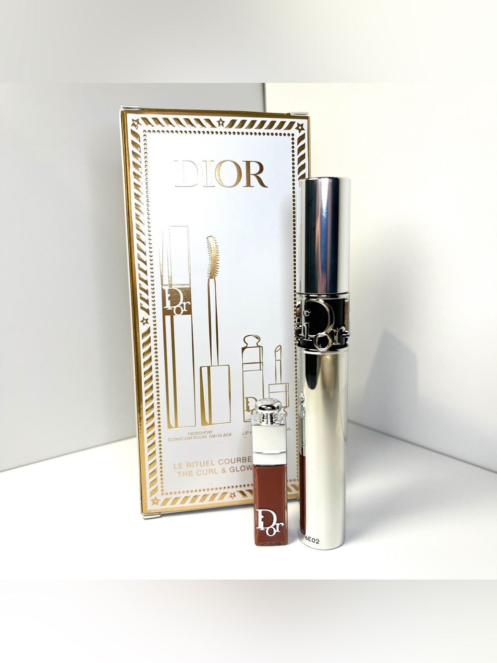 Dior Holiday Gift Set - Full Size Overcurl Mascara + Mini Plumping Lip Gloss - Picture 3 of 14